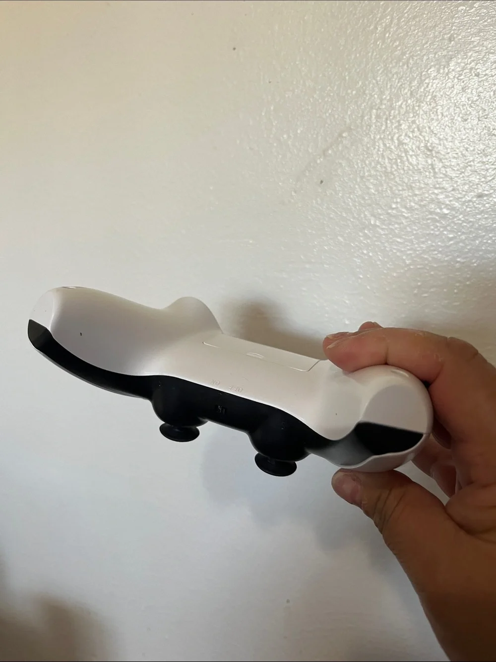 Wireless Game Controller W5-i - White and Black